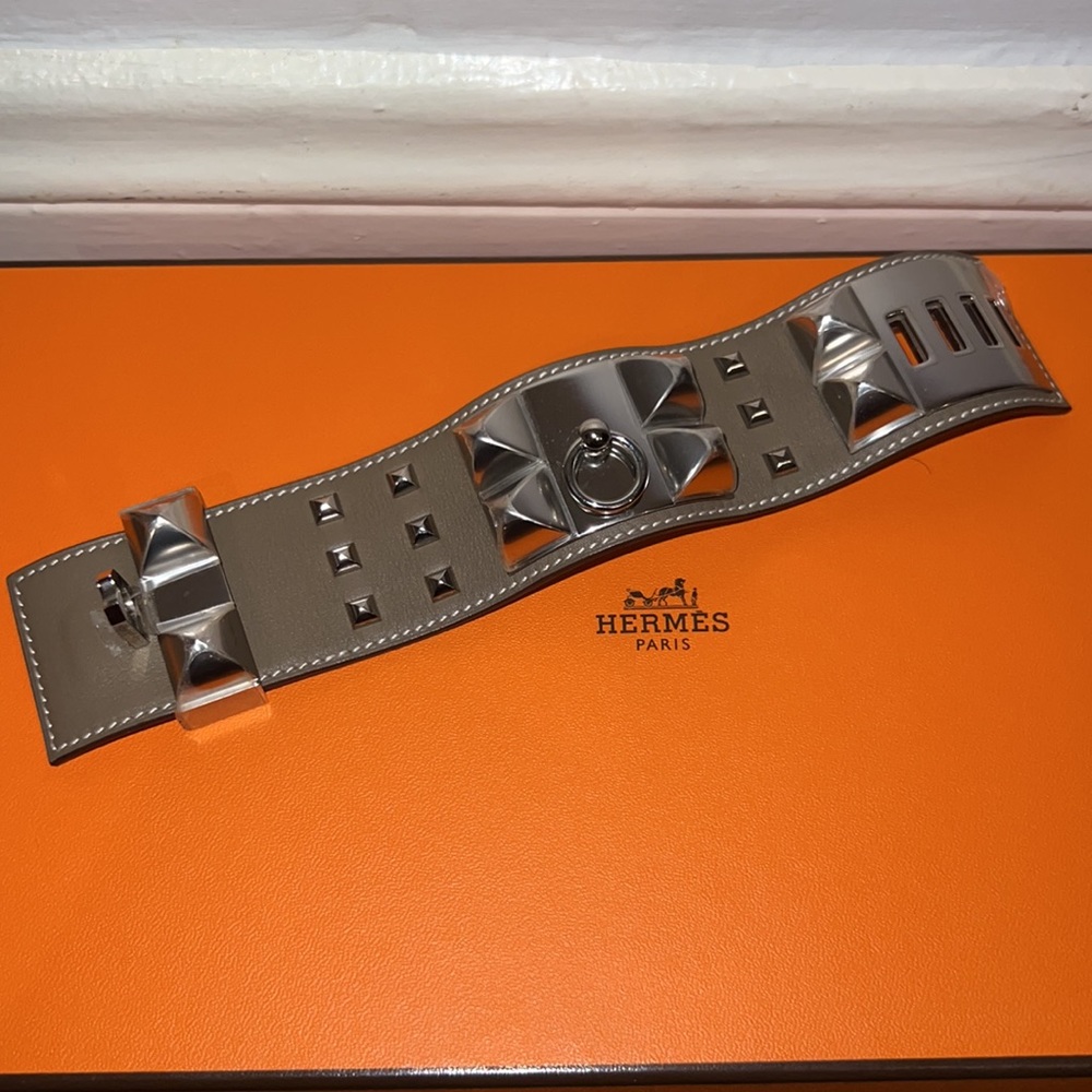 Authentic Hermes Collier de Chien CDC STUDDED Swift Etoupe Bracelet T2
